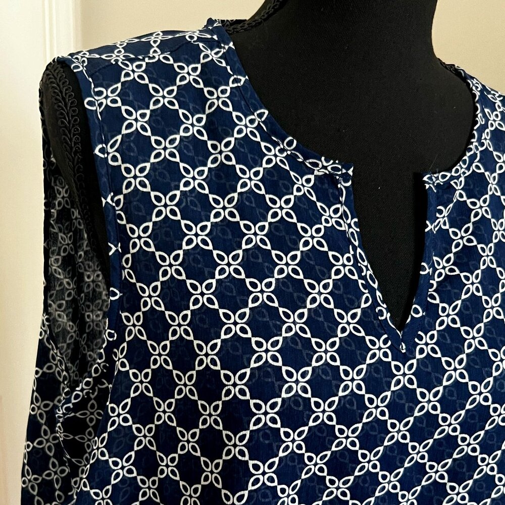 Sleeveless Baggy Navy & White Blouse